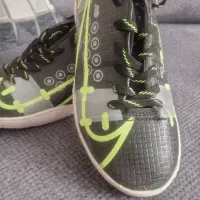 کفش فوتبال سالنی