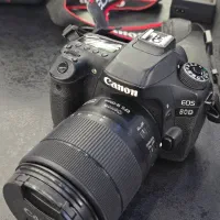 دوربین 80d با لنز EOS 18 135 فوق العاده تمیز