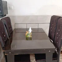 میز ناهارخوری چهار نفره