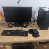 کامپیوتر گیمینگ کیس و مانیتور