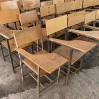 مقداری از وسایل مدرسه به فروش میرسد