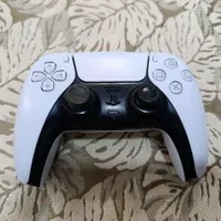 دسته ps5 فابریک درون جعبه