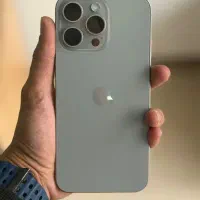 آیفون 15 پرومکس درحد خشک