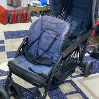 کالسکه دوقلو