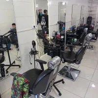 استخدام آرایشگر حرفه ای   و کار اموز