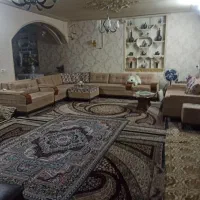 منزل ویلایی خیابان عدل۲۹۷مترزمین۴۰۰متر بنا در۳طبقه