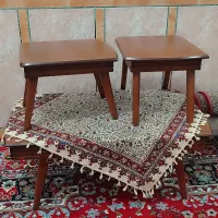 یک عدد میز تلویزیون و میز عسلی