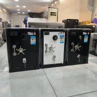 گاو‌صندوق مشاور املاک، نمایشگاه مدل 730