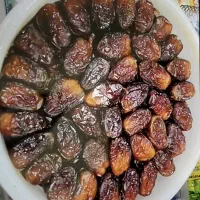 به یک نیروی کار افغانی جهت بسته بندی خرما نیازمندم