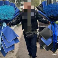 دسته گل متری ماندگار نوزادی سیسمونی تولد تاج عروسک