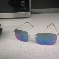 عینک آفتابی بسیار شیک شیشه رنگی ماتریکسی با کیف