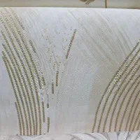 کارگرساده جهت کمک نصاب کاغذ دیواری