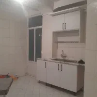 مومیوندشهرک شقایق طبقه ۴  ۴۰۰رهن ۱۰ میلیون اجاره