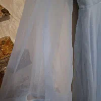 لباس مجلسی شاین دار. اکلیلی|لباس|صومعه‌سرا, |دیوار