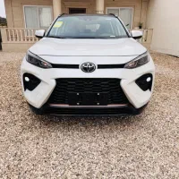 تویوتا وایلدلندر دو دیفرانسیل فول