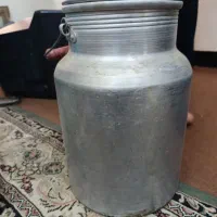 ظرف ۲۰ کیلویی شیر ، روغن محلی|آب‌چکان و نظم‌دهنده ظروف|شیراز, فخرآباد (دروازه کازرون)|دیوار