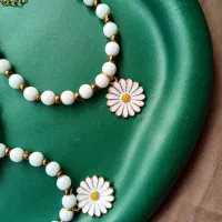 ست گردنبند و دستبند بابونه|بدلیجات|لاهیجان, شیشه گران|دیوار