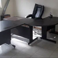 میز کنفرانس