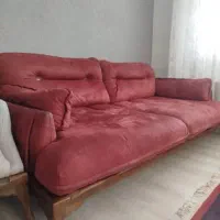 مبل ۸ نفره با میز وسط و یک میز عسلی