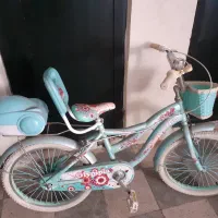 یک دستگاه  دوچرخه