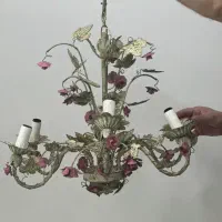 لوستر خاص و کلکسیونی گل‌دار سبک کلاسیک
