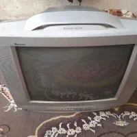تلویزیون رنگی بیست اینچ تمیز و تمیز بدون خراش
