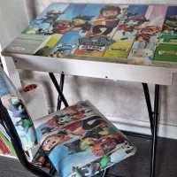 میز تحریر تاشو   و صندلی طرح سگ های نگهبان