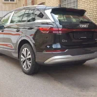 فروش آئودیQ5هفت نفره ۲۰۲۴ زیر قیمت در پارکینگ منزل|خودرو سواری و وانت|شیراز, باغ تخت|دیوار