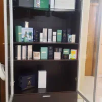 کمدویترین دار ، دو در ترک با دو کشو