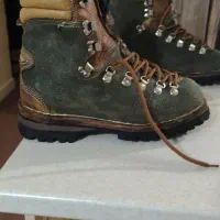 بوت چرم دست دوز|کیف، کفش، کمربند|صدرا-فارس, فاز ۱|دیوار