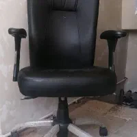 صندلی مدیریتی و اداری