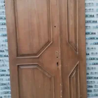 درب اپارتمان وپنجره