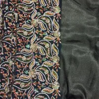 دو دست لباس کردی دوخته شده