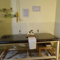 تخت محکم ماساژ،تتو،مژه،آرایش،فشیال