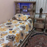 دوعدد تخت یک نفره