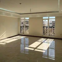 ۱۰۰ متر، ۶ ساله واقعی، سالن پرده خور، سند شخصی