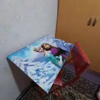 میز تحریر. لباس کاراته.