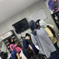 خدمات ناخن و مژه ۲۰۰ تومن  مدل (تضمینی)