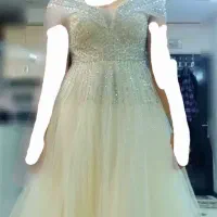 لباس مجلسی بلند کرم
