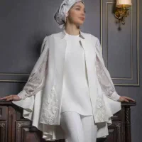 کت و شلوار و تاپ و شال و صندل