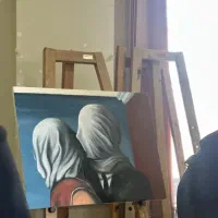 تابلو نقاشی رنگ روغن اثر عشاق رنه ماگریت ۵۰×۷۰