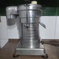 آبمیوه گیریِ صنعتی