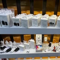 انواع اداپتور ۲۰ وات و ۲۵ وات سامسونگ  و ایفون