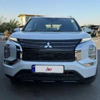 میتسوبیشی اوتلندر ۲۰۲۳ h Line