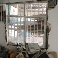 فروش درب و پنجره فلزی دست دوم|مصالح و تجهیزات ساختمان|کرمان, |دیوار