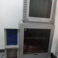 تلویزیون ومیز