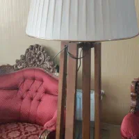 آباژور ایستاده با پایه چوبی