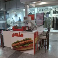 فروش غرفه ذرت و اسنک و غذای خانگی میدان ولیعصر