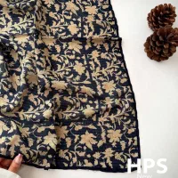 روسری طرح ترمه گل‌دار