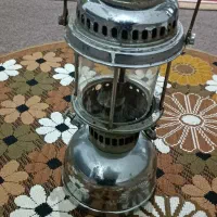 چراغ زنبوری به همراه چراغ دستی فلزی قدیمی